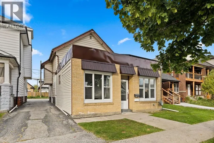 1537 HOWARD, Windsor, Ontario N8X3T5