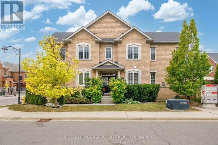 22 HARCOURT STREET, Vaughan (Patterson), Ontario L6A4Y4