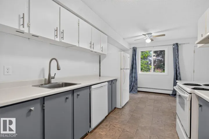 237 WOODVALE RD NW, Edmonton, Alberta T6L1G7