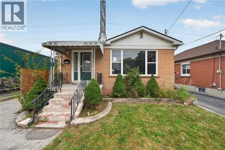11 SELKIRK Avenue, Hamilton, Ontario L8H5L6
