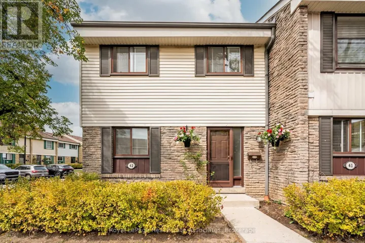 42 - 2779 GANANOQUE DRIVE, Mississauga (Meadowvale), Ontario L5N2E4