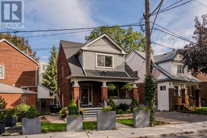 5 HEMLOCK AVENUE, Toronto (Woodbine Corridor), Ontario M4L3E9