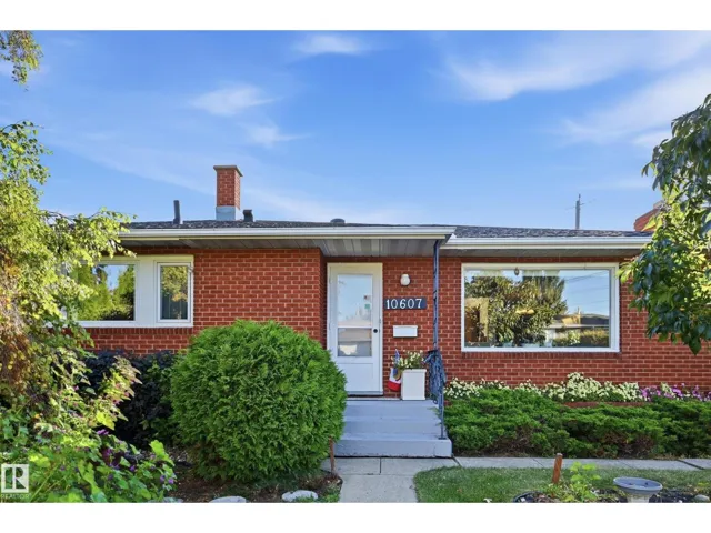 10607 74 ST NW, Edmonton, Alberta T6A2Y6