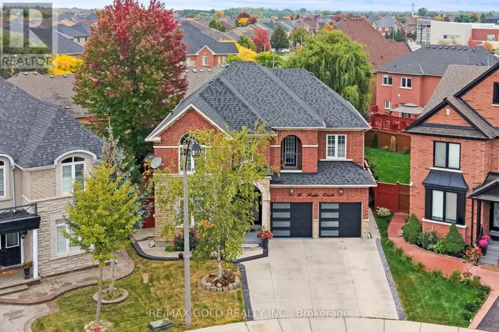 16 REGIS CIRCLE, Brampton (Vales of Castlemore North), Ontario L6P1Y8