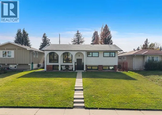 68 Lake Emerald Road SE, Calgary, Alberta T2J2J7