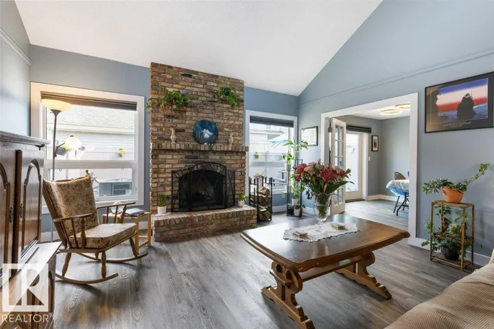 7 WHITEOAKS ES, St. Albert, Alberta T8N3M2