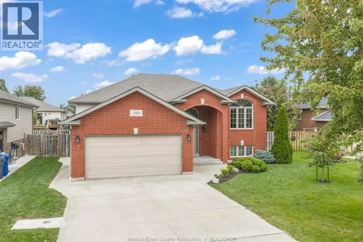389 DONLON, LaSalle, Ontario N9J3Y2