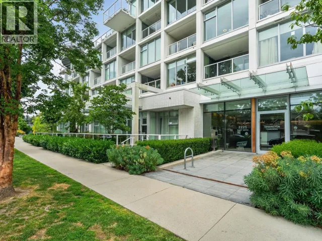 906 2221 E 30TH AVENUE, Vancouver, British Columbia V5N0G6