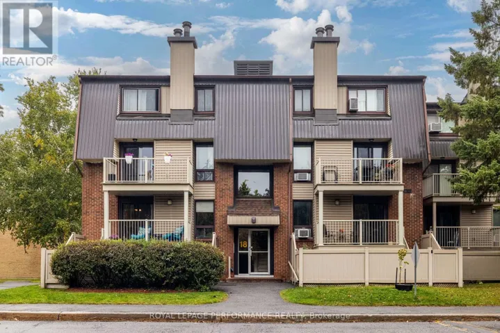 7 - 18 SWEETBRIAR CIRCLE, Ottawa, Ontario K2J2K4