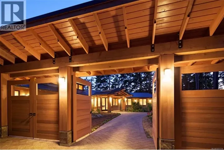 202 Old Scott Rd, Salt Spring, British Columbia V8K2L6