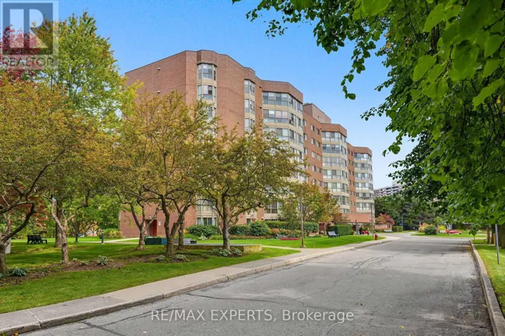 605 - 5 WELDRICK ROAD W, Richmond Hill (North Richvale), Ontario L4C8S9