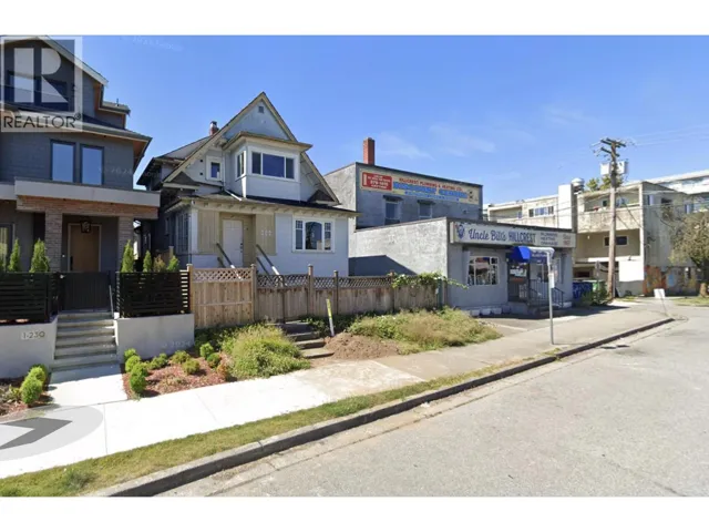222 E 17TH AVENUE, Vancouver, British Columbia V5V1A7