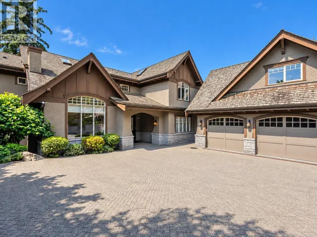2638 QUEENS AVENUE, West Vancouver, British Columbia V7V2Z1