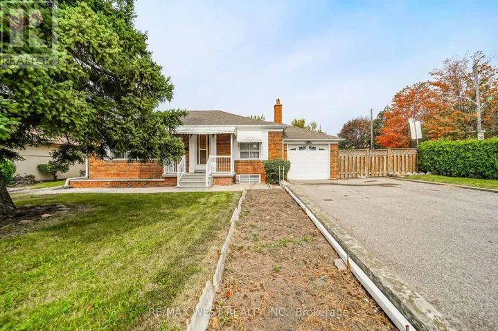428 MAPLE LEAF DRIVE, Toronto (Maple Leaf), Ontario M6L1P7