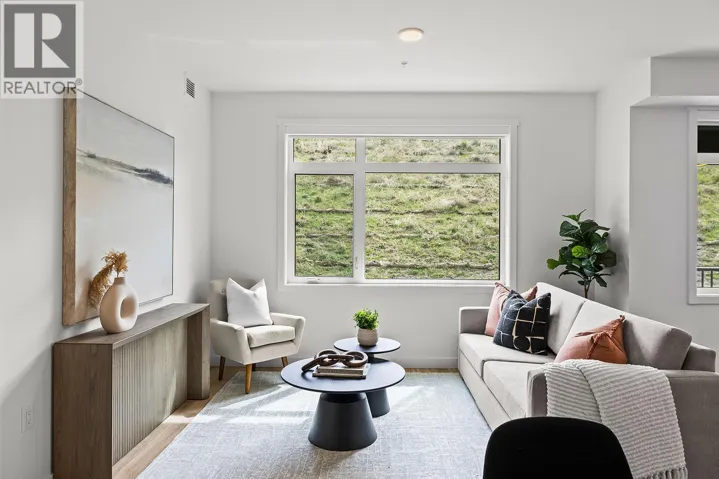 1057 Frost Road Unit# 302, Kelowna, British Columbia V1W0G8