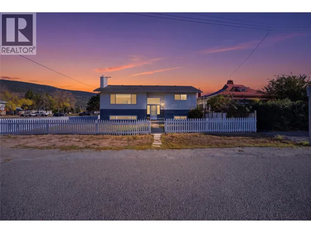 1801 HAMILTON Avenue, Merritt, British Columbia V1K1B8