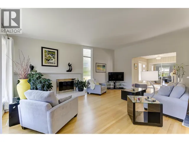 1296 Kelglen Crescent, Kelowna, British Columbia V1Y6K5