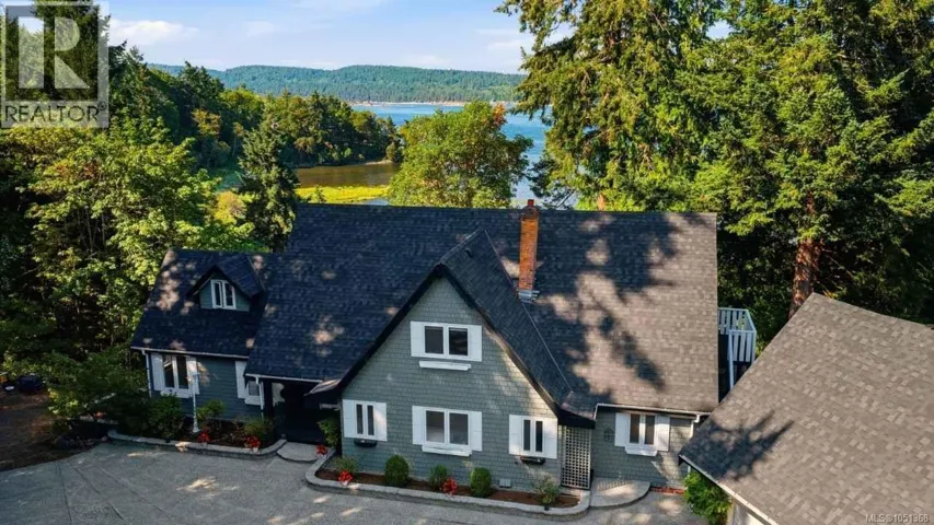 302 Roland Rd, Ladysmith, British Columbia V9G1X8