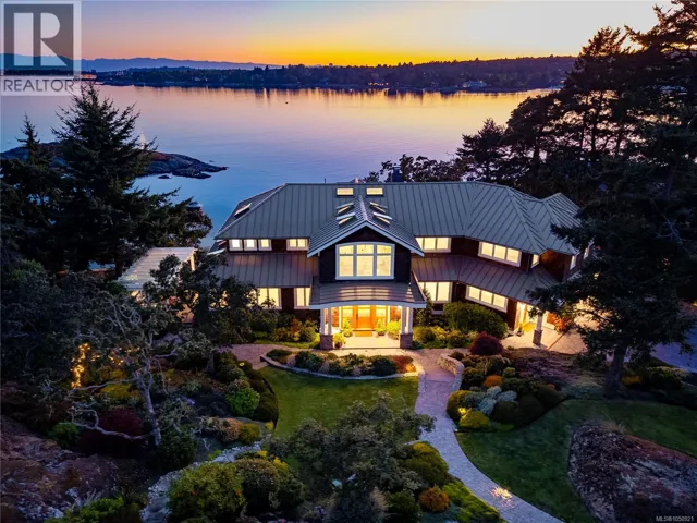 2861 Sea View Rd, Saanich, British Columbia V8N1K9