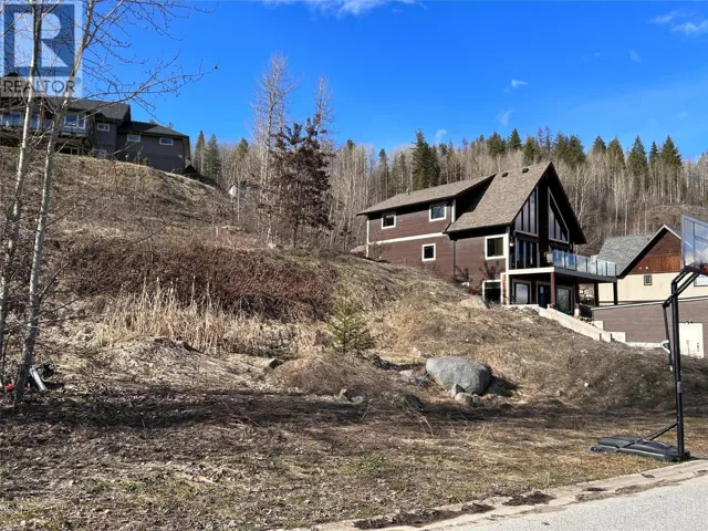 806 WHITE TAIL Drive, Rossland, British Columbia V0G1Y0