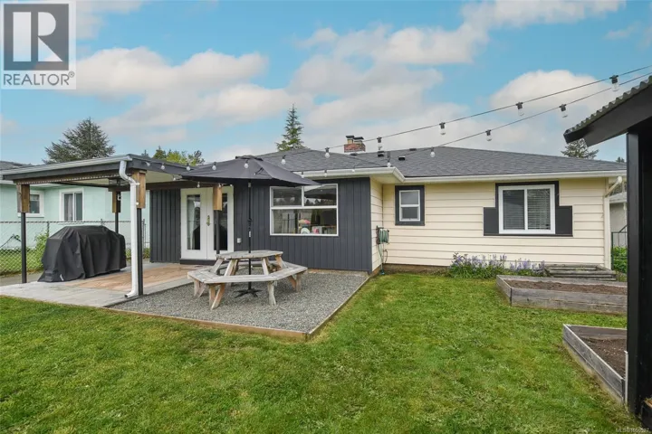 656 14th St, Courtenay, British Columbia V9N1W6