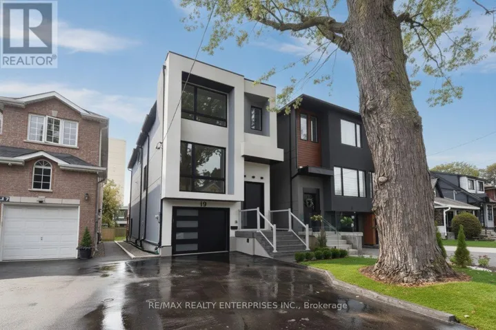 19 SIMPSON AVENUE, Toronto (Mimico), Ontario M8Z1C9