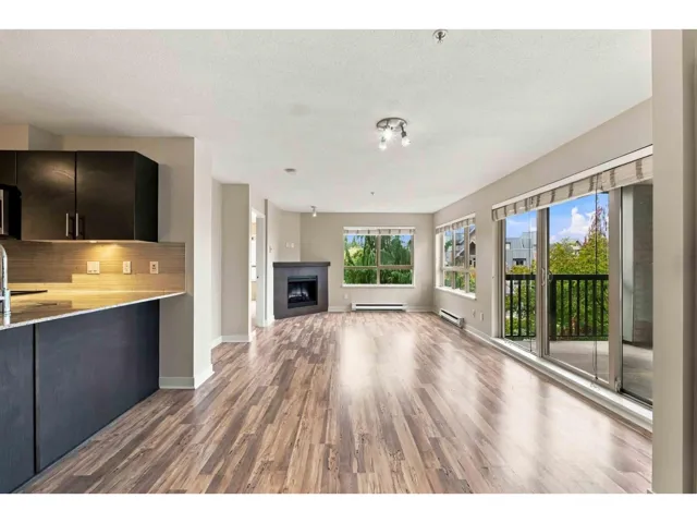 328 8915 202 STREET, Langley, British Columbia V1M0B5
