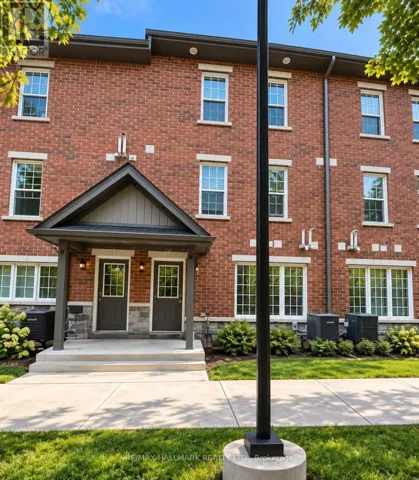 10 - 242 PENETANGUISHENE ROAD, Barrie (Georgian Drive), Ontario L4M7C2