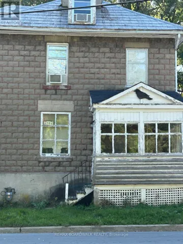 51 ALBERT STREET, Carleton Place, Ontario K7C1N9