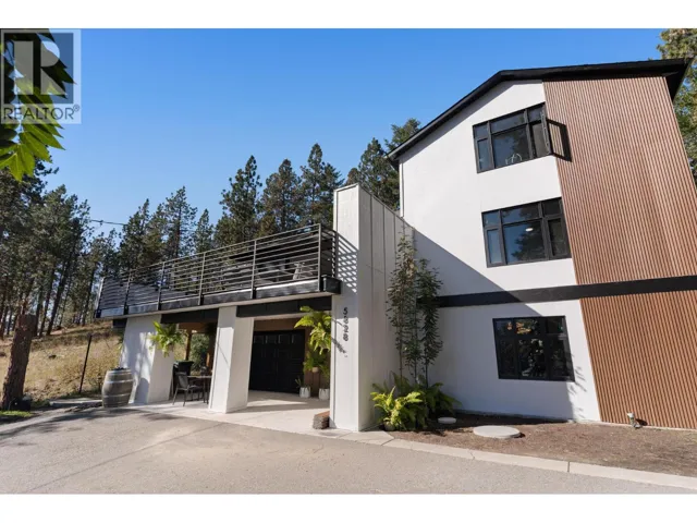 5828 Brown Place, Peachland, British Columbia V1Y4J1