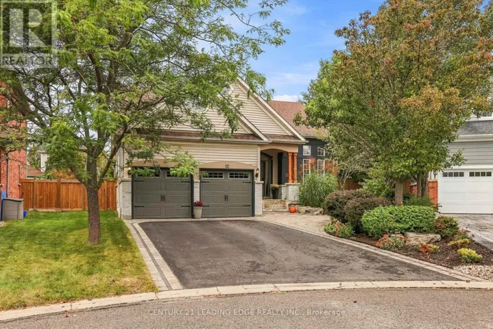 12 COASTVIEW COURT, Whitby (Port Whitby), Ontario L1N9N6