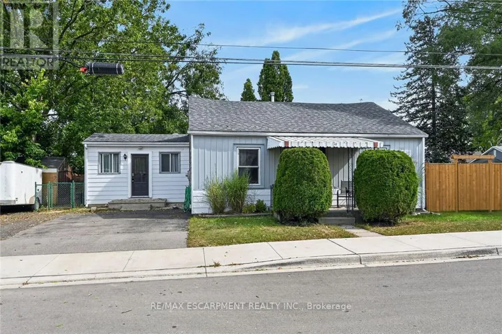 82 DIVISION STREET, Brantford, Ontario N3S2P5