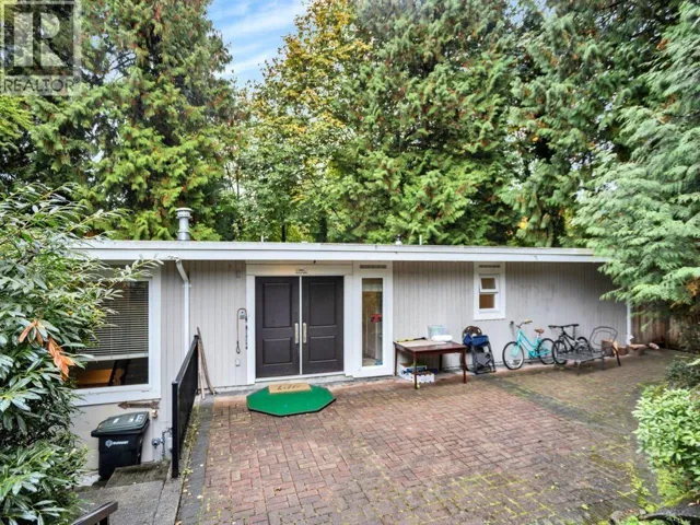 7565 WHELEN COURT, Burnaby, British Columbia V5E1X4