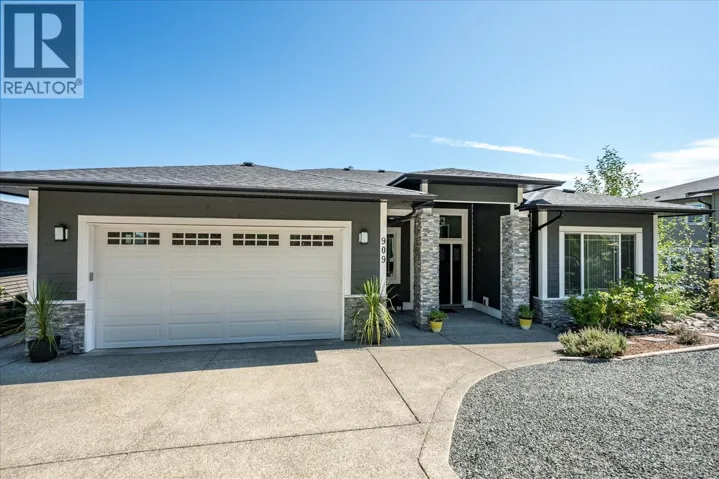 909 Hanington Rd, Ladysmith, British Columbia V0G0A4