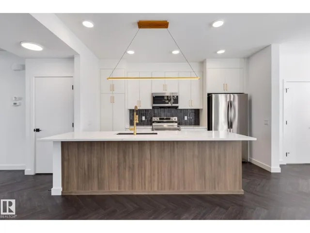 2203 CROSSBILL LI NW, Edmonton, Alberta T5S0Y6