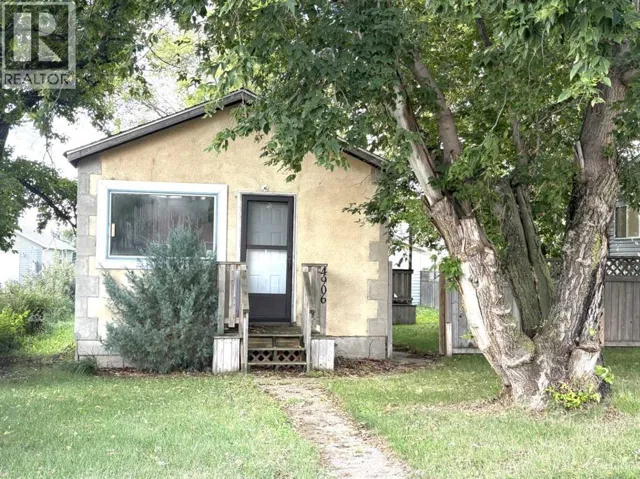 4906 49 Avenue, Forestburg, Alberta T0B1N0