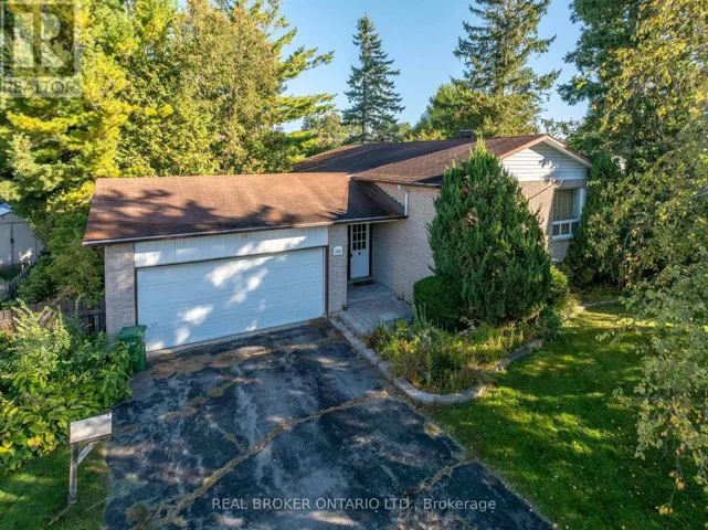 16 GOLD CRESCENT, Russell, Ontario K4R1B4