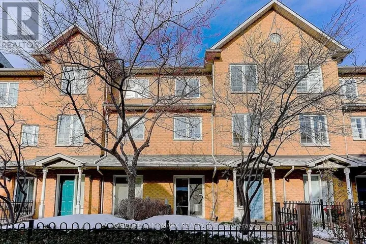 5 - 21 ST MORITZ WAY, Markham (Unionville), Ontario L3R4G4