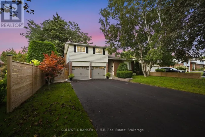 946 BEAUFORT COURT, Oshawa (Eastdale), Ontario L1G7J8