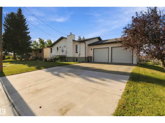 5083 1 AV S, New Sarepta, Alberta T0B3M0