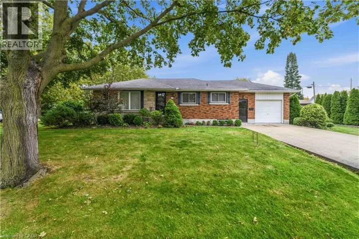 4 REGINA Avenue, St. Catharines, Ontario L2M3G6