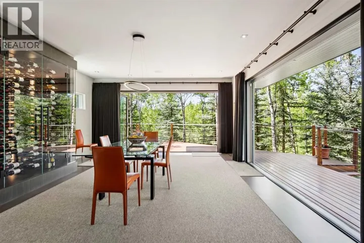 25 Posthill Drive SW, Calgary, Alberta T3H0A8