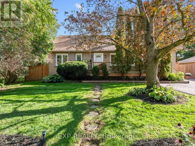 25 MORTON AVENUE, East Gwillimbury (Sharon), Ontario L0G1V0