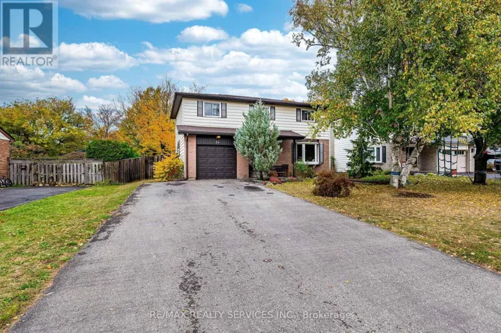 24 CARBERRY ROAD STREET, Erin, Ontario N0B1T0