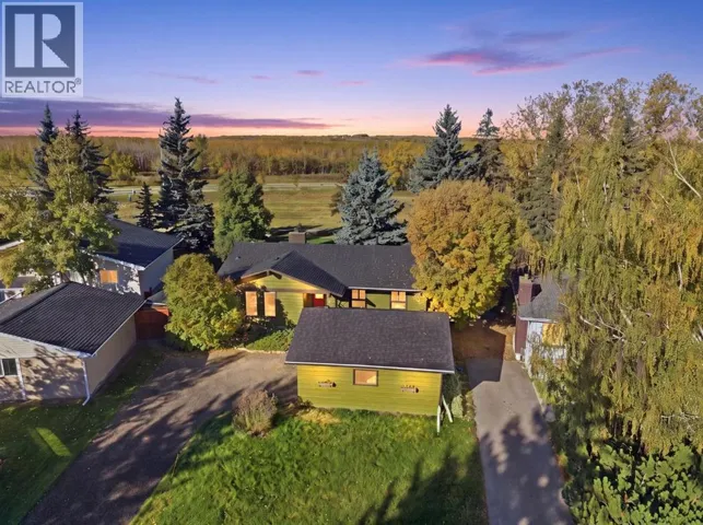 652 Oakwood Place SW, Calgary, Alberta T2V0K5