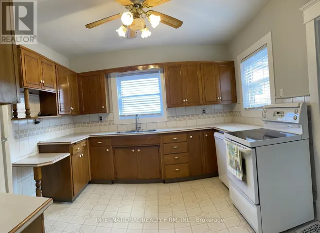 120 ST ANDREWS STREET, Cambridge, Ontario N1S1M9