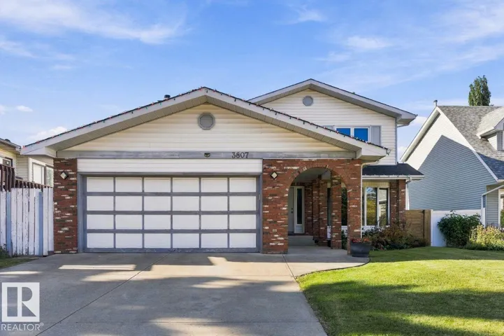3807 36 AV NW, Edmonton, Alberta T6L5R8