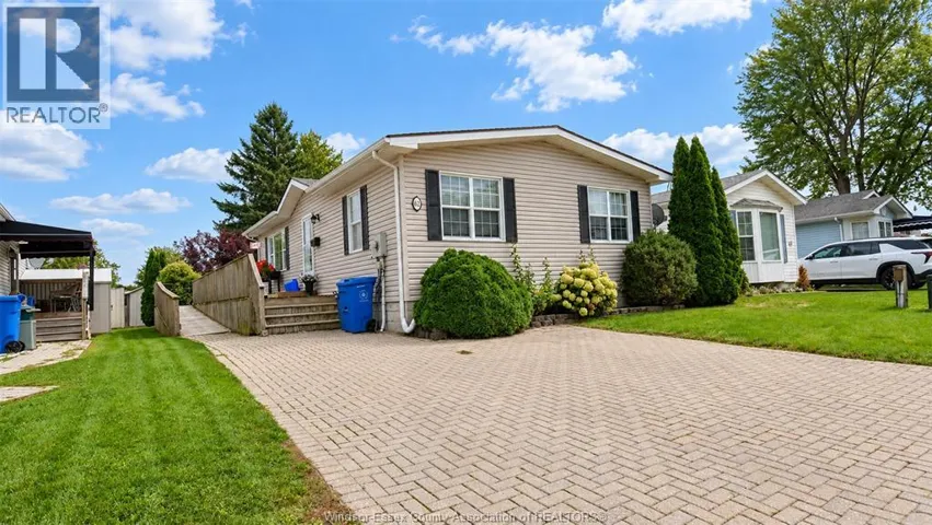 62 MALDEN HILL DRIVE, Amherstburg, Ontario N9V3E1