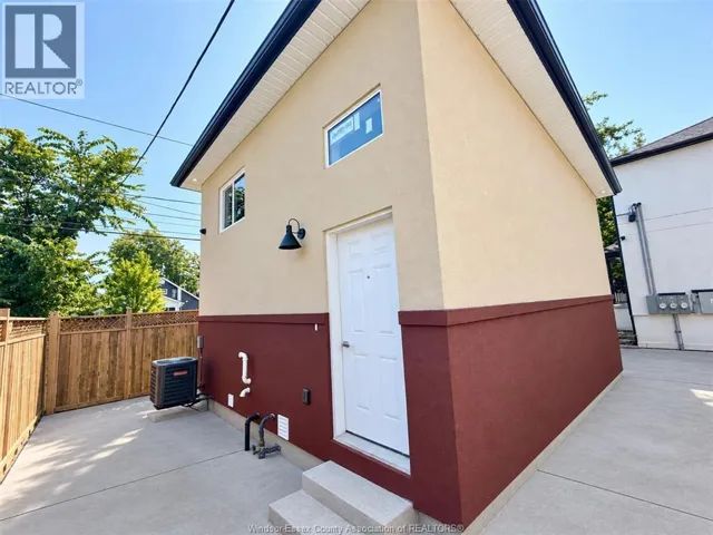 1740 BUCKINGHAM DRIVE, Windsor, Ontario N8T2A6