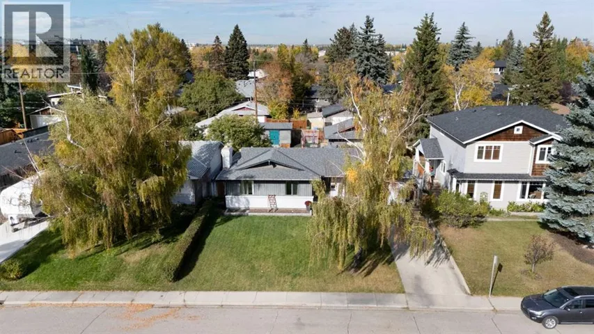2320 58 Avenue SW, Calgary, Alberta T3E1N5